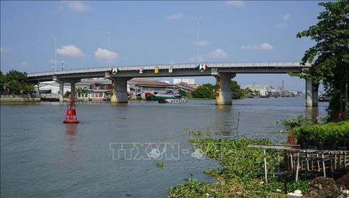 Cầu Sa Đéc (Đồng Tháp).