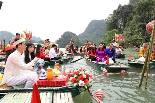 Nghi thức rước nước độc đáo tại lễ hội Tràng An năm 2026. Ảnh: Đức Phương/TTXVN