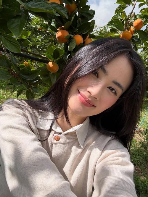 Ý Nhi vui vẻ đăng tải những hình ảnh đời thường khi du học ở nước ngoài. Ảnh: IGNV
