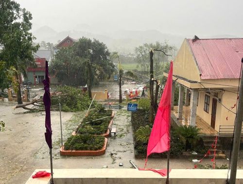 Mưa đá gây thiệt hại tại xã Phú Lương, tỉnh Tuyên Quang (Ảnh: UBND xã Phú Lương)
