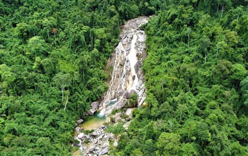 Không gian yên bình tại thác Ma Hao tạo điểm nhấn cho du lịch sinh thái xứ Thanh.