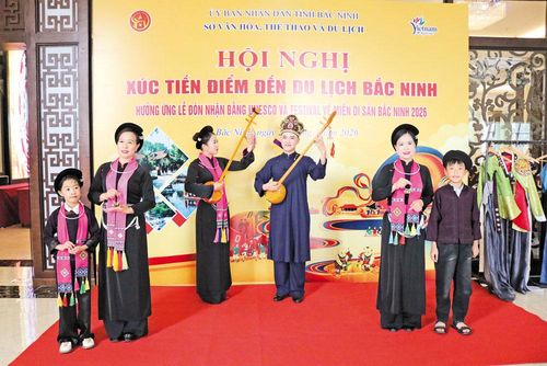 Trình diễn quảng bá di sản hát then tại hội nghị xúc tiến điểm đến du lịch Bắc Ninh năm 2026.