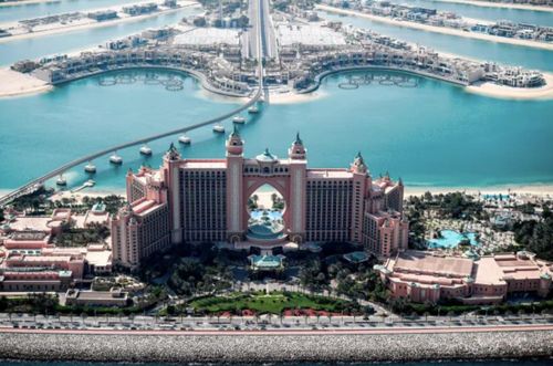 Quần đảo Palm Jumeirah nhìn từ trên cao. Ảnh: CNN.