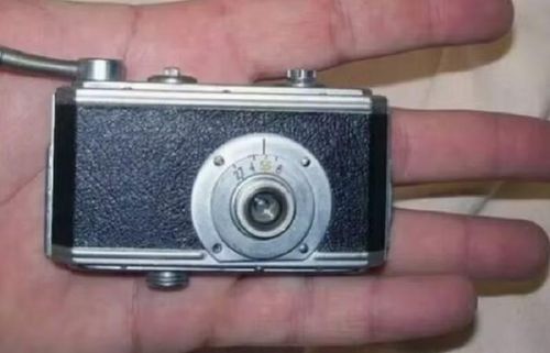 Máy ảnh siêu nhỏ thời Chiến tranh Lạnh.