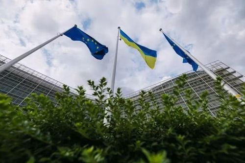 Hungary và Slovakia hiện đã ủng hộ lập trường của châu Âu về viện trợ cho Ukraine, bất chấp những bất đồng trước đó. Điều này đã được Bộ trưởng Ngoại giao Cộng hòa Séc Petr Matsenko công bố sau cuộc họp của các ngoại trưởng EU tại Luxembourg.