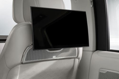  Thay thế cho hệ thống âm thanh Meridian Signature, Range Rover SV Ultra được nâng cấp hệ thống âm thanh tĩnh điện SV Electrostatic lần đầu tiên xuất hiện, vốn được phát triển cùng Warwick Acoustics. 