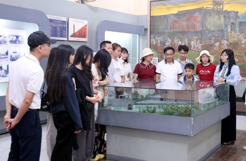 Khu di tích Quốc gia đặc biệt Nhà tù Sơn La cũng là điểm thu hút du khách đến tham quan, trải nghiệm và học tập