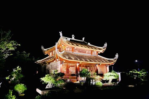 Đền thờ Bác Hồ trên đảo Cô Tô