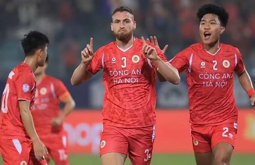 V-League 2025/26 vẫn còn 5 vòng đấu nữa chính thức khép lại. Với diễn biến hiện tại, CLB Công an Hà Nội khả năng sẽ vô địch sớm trước vài vòng đấu. Ảnh: Minh Đỗ.