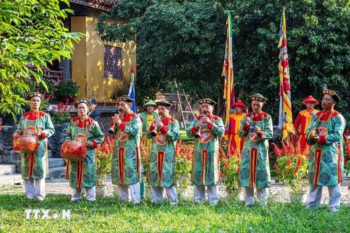 Dàn Đại nhạc giữ vai trò chủ đạo trong các nghi lễ quan trọng với âm lượng lớn, chủ yếu gồm bộ gõ, bộ hơi (trống, kèn) và trong vài trường hợp là đàn nhị. (Ảnh: Vân Chi/TTXVN phát)