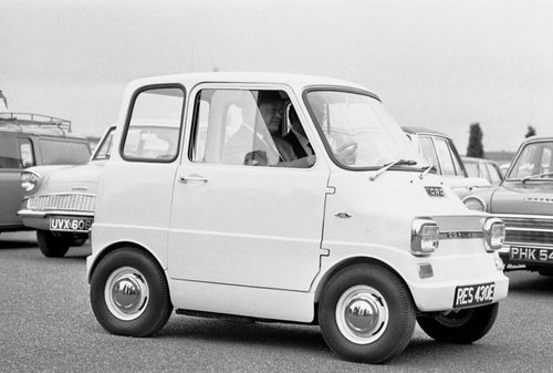 Một chiếc xe điện Ford Comuta năm 1967. Ảnh: Getty Images
