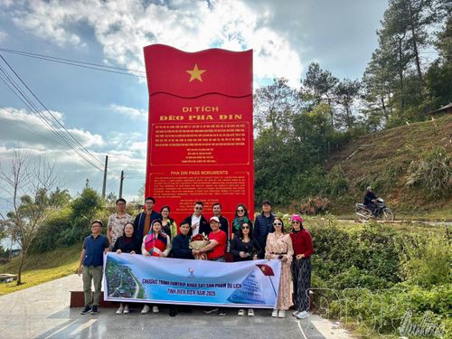 Đoàn Famtrip khảo sát sản phẩm du lịch tại tỉnh Điện Biên.