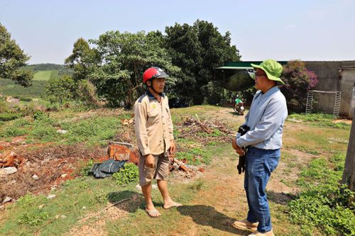 Anh Trương Tâm Nghiên, xã Bảo Thuận bày tỏ với phóng viên về các thủ tục giải phóng mặt bằng đều được các cơ quan, đơn vị chức năng niêm yết công khai, minh bạch