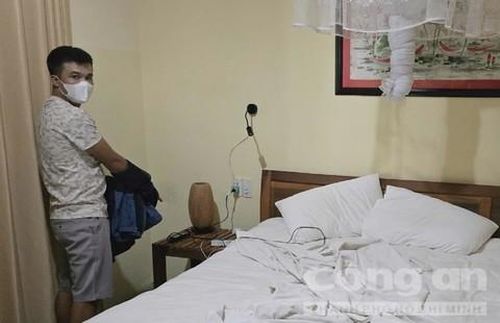 Trương Duy Thức thực nghiệm tại hiện trường vụ trộm.