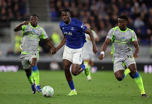  Marc Guehi phạm sai lầm đúng lúc Man City đua vô địch. 