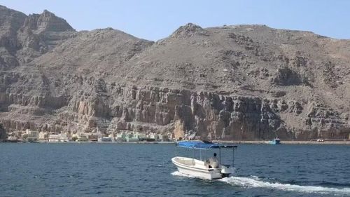 Quang cảnh làng Kumzar ở miền bắc Oman, gần eo biển Hormuz. (Ảnh: THX/TTXVN)