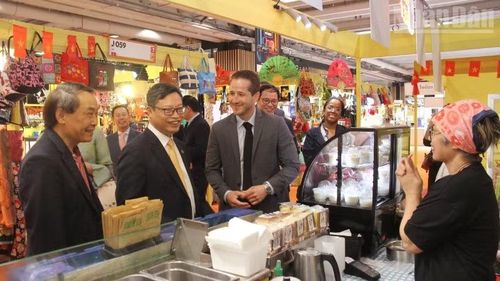 Giám đốc Hội chợ Paris Steven Abajoli ghi nhận rằng, chất lượng và hương vị của các sản phẩm Việt Nam như cà-phê, bánh mì, hoa quả khô và thủ công mỹ nghệ được khách hàng Pháp và quốc tế ngày càng ưa thích.