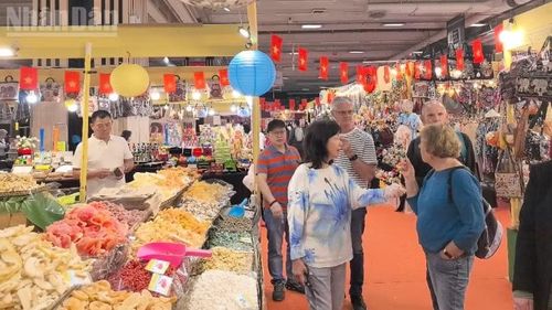Hương vị thơm ngon của trái cây khô từ nhiều vùng miền Việt Nam hút khách từ các khu vực khác nhau trên thế giới.