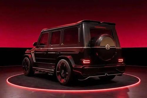 Về khả năng thương mại hóa, MetaGarage dự kiến sản xuất giới hạn tối đa 50 chiếc trên toàn cầu dưới hình thức cá nhân hóa không giới hạn. Khách hàng có thể tùy chọn nhiều cấu hình màu sắc đặc biệt, từ sơn đen huyền bí kết hợp crôm nổi bật cho đến phong cách phối hai tông màu trắng - đen tương phản.