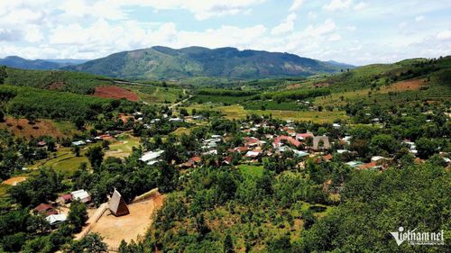 Sau 3 năm triển khai, mô hình “Giáo xứ bình yên - đảm bảo an ninh trật tự” đã góp phần đảm bảo an ninh trật tự ở các thôn, làng vùng đồng bào dân tộc thiểu số xã Đăk Pxi