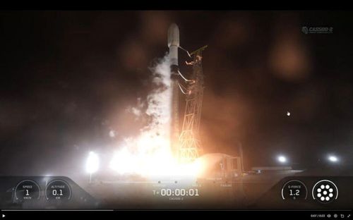 Vệ tinh quan sát Trái Đất số 2 (CAS500-2) của Hàn Quốc trên tên lửa Falcon 9 của SpaceX đã rời bệ phóng từ Căn cứ Lực lượng Không gian Vandenberg ở Quận Santa Barbara, California vào thứ Bảy (giờ địa phương). Ảnh: koreatimes.co.kr