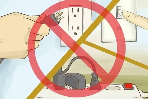 Tuyệt đối tránh xa cửa sổ và đừng chạm vào bất cứ thứ gì bằng kim loại hoặc điện.