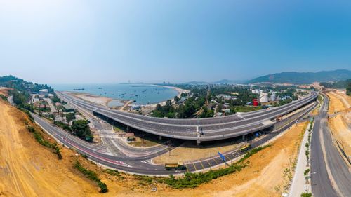 Tuyến đường ven biển Liên Chiểu không chỉ là “cánh tay nối dài” của hệ thống logistics mà còn mở ra một không gian trải nghiệm mới cho du khách.