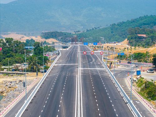 Tất cả các hạng mục hạ tầng trên tuyến đường này đã cơ bản được hoàn tất.