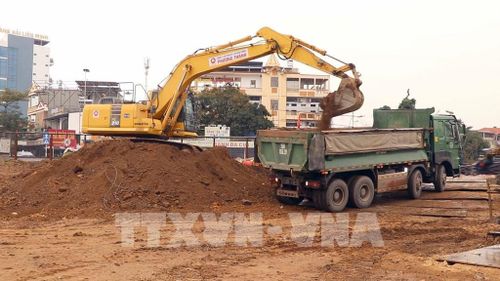 Thi công Dự án Hầm chui nút giao khác mức Bùi Viện - Lê Hồng phong. Ảnh: Hoàng Ngọc - TTXVN 
