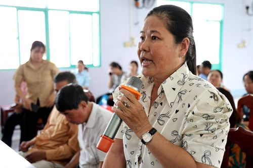 Cử tri kiến nghị những nội dung liên quan đến tình hình phát triển kinh tế - xã hội địa phương.