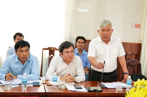 Lãnh đạo Sở Nông nghiệp và Môi trường làm rõ một số nội dung liên quan.