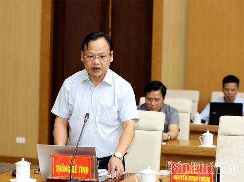 Lãnh đạo các sở, ngành tham luận tại hội nghị.