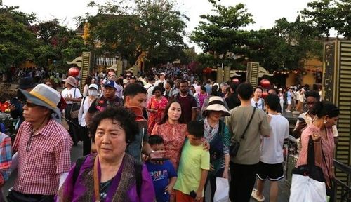Hội An đông nghịt du khách trong kỳ nghỉ lễ