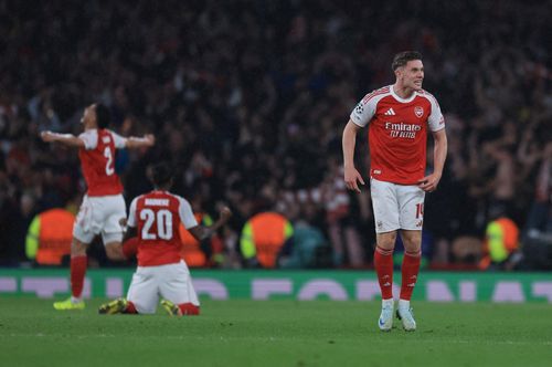  Viktor Gyokeres có cơ hội chạm đến đỉnh cao ở ngay mùa giải đầu tiên khoác áo Arsenal. Mùa này, tiền đạo người Thụy Điển vấp nhiều chỉ trích nhưng vẫn có 21 pha lập công trên mọi đấu trường. 