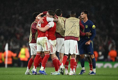  Premier League đứng trước viễn cảnh có 3 CLB góp mặt ở chung kết cúp châu Âu. Sau Arsenal, Crystal Palace cũng đặt một chân vào trận tranh ngôi vương Conference League. Trong khi tại Europa League, Ngoại hạng Anh chắc chắn có một đại diện ở trận cuối, khi Aston Villa đối đầu Nottingham ở bán kết. 
