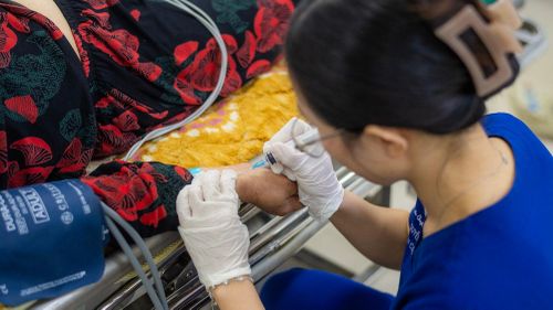 Việc chuẩn hóa dữ liệu khám sức khỏe định kỳ, sàng lọc phải hoàn thành trong tháng 5/2026 để bảo đảm đồng bộ trên toàn hệ thống. Ảnh: Việt Linh.