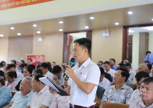 Cử tri xã Mường Động phát biểu tại hội nghị