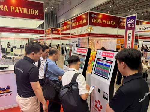 ViewSonic trưng bày các giải pháp kiosk thông minh ứng dụng trong nhiều lĩnh vực như hành chính công, y tế, giáo dục, khách sạn và khu công nghiệp tại triển lãm Smart City Asia 2026.