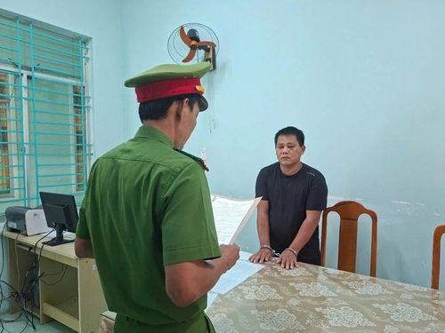 Huỳnh Văn Chí tại Cơ quan Công an. Ảnh: báo Người Lao Động