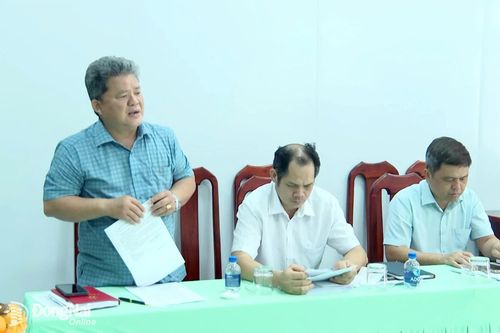 Phó Bí thư Thường trực Đảng ủy, Trưởng ban Xây dựng Đảng xã Phú Lý Thái Tam Sơn phát biểu tại buổi làm việc. Ảnh: Văn Đoàn