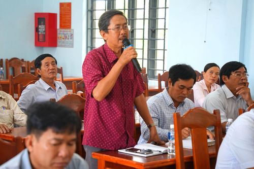 Cử tri xã Lương Sơn mong muốn có chính sách cân đối nguồn vật tư đầu vào và đầu ra sản phẩm nhằm giúp nông dân ổn định đời sống