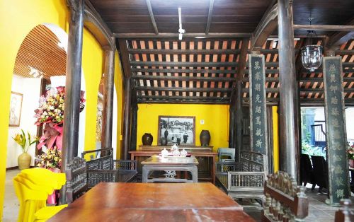 Không gian cổ kính trong ngôi nhà cổ ở phố cổ Gia Hội, phường Phú Xuân, thành phố Huế. Ảnh: Nguyên Lý - TTXVN