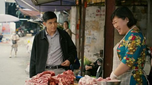 Quang Sự vào vai ông bố đơn thân trong phim.