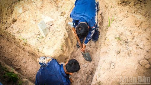 Tìm thấy hài cốt liệt sĩ tại huyện Kanh Chrich.
