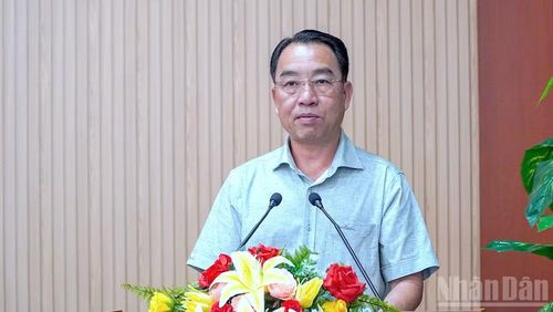 Phó Bí thư Tỉnh ủy, Chủ tịch Ủy ban nhân dân tỉnh Cà Mau Lữ Quang Ngời phát biểu chỉ đạo bế mạc tại hội nghị.