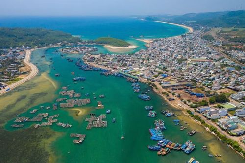 Quảng Ngãi đang thực hiện chiến lược phát triển kinh tế hướng biển trong xu thế chuyển mình