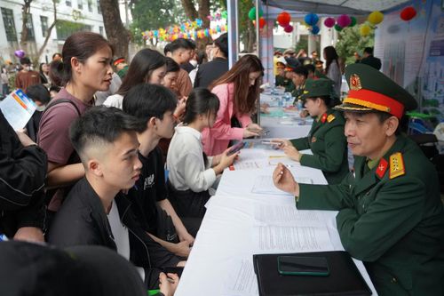 Các trường quân đội luôn nhận được sự quan tâm của đông đảo thí sinh hằng năm. Ảnh: Trọng Quân