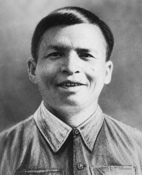 Anh hùng liệt sĩ Phan Đình Giót (1922 -1954) quê xã Cẩm Xuyên, Hà Tĩnh. Ảnh: Tư liệu