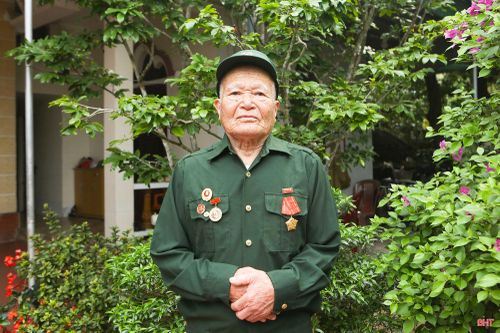 Cựu binh Nguyễn Xuân Vinh (quê xã Nghi Xuân)- nguyên chiến sỹ Đại đoàn 316 tham gia Chiến dịch Điện Biên Phủ năm 1954.