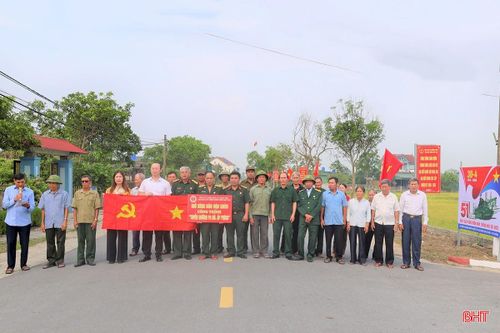 Ban Công tác Mặt trận thôn Bắc Trị (xã Đồng Tiến) phối hợp với Chi hội Cựu chiến binh thôn tổ chức lễ ra mắt mô hình “Dân vận khéo”.